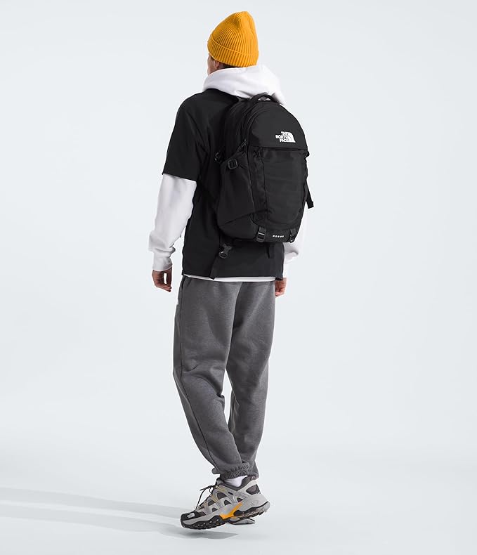 The North Face Recon Backpack – Water-Resistant Everyday Laptop Daypack (TNF Black, One Size)